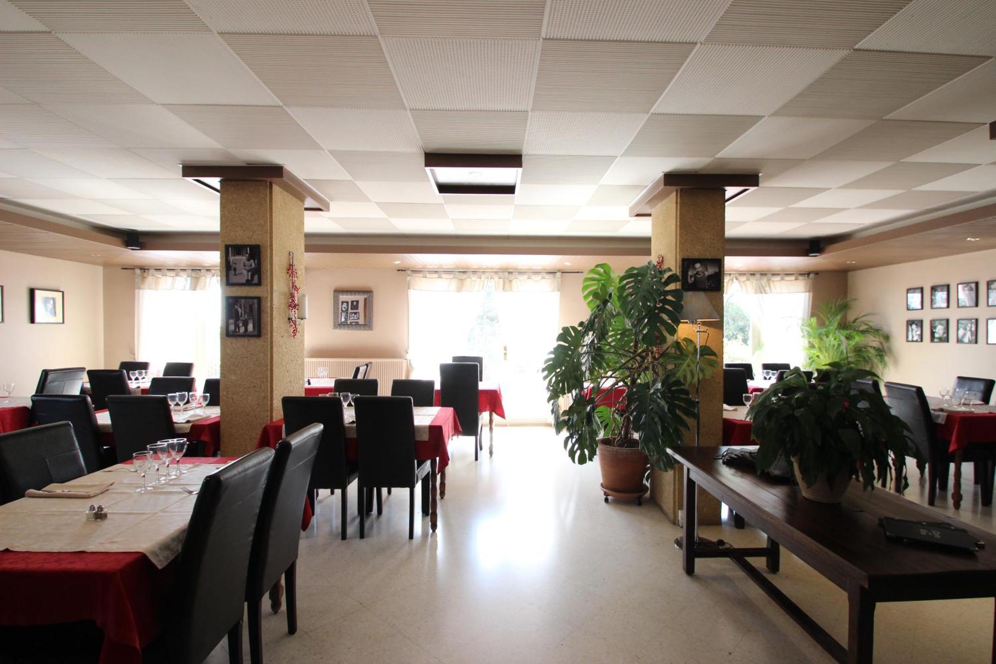 Hotel Le Valaurie Saint-Nazaire  Екстериор снимка